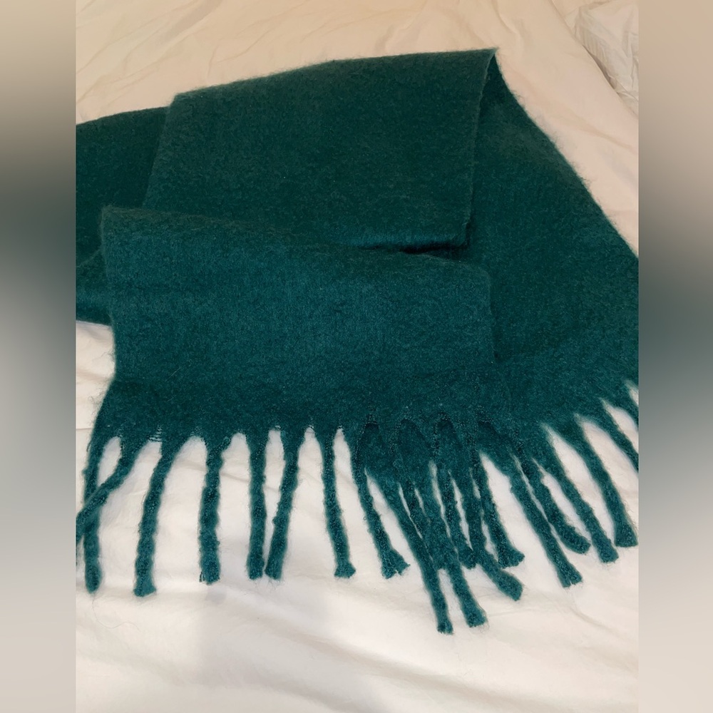 Abercrombie & Fitch Teal Scarf